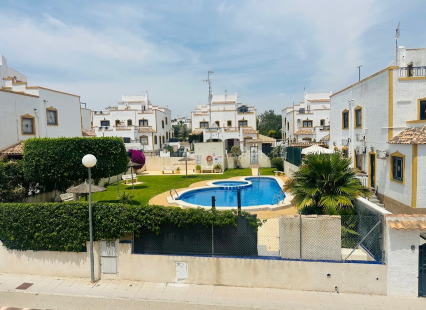 Bungalow in Entre Naranjos