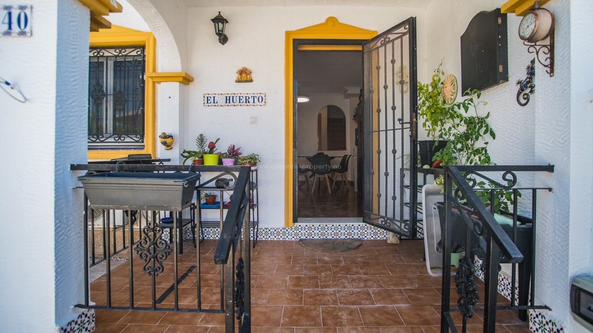 Bungalow in Entre Naranjos