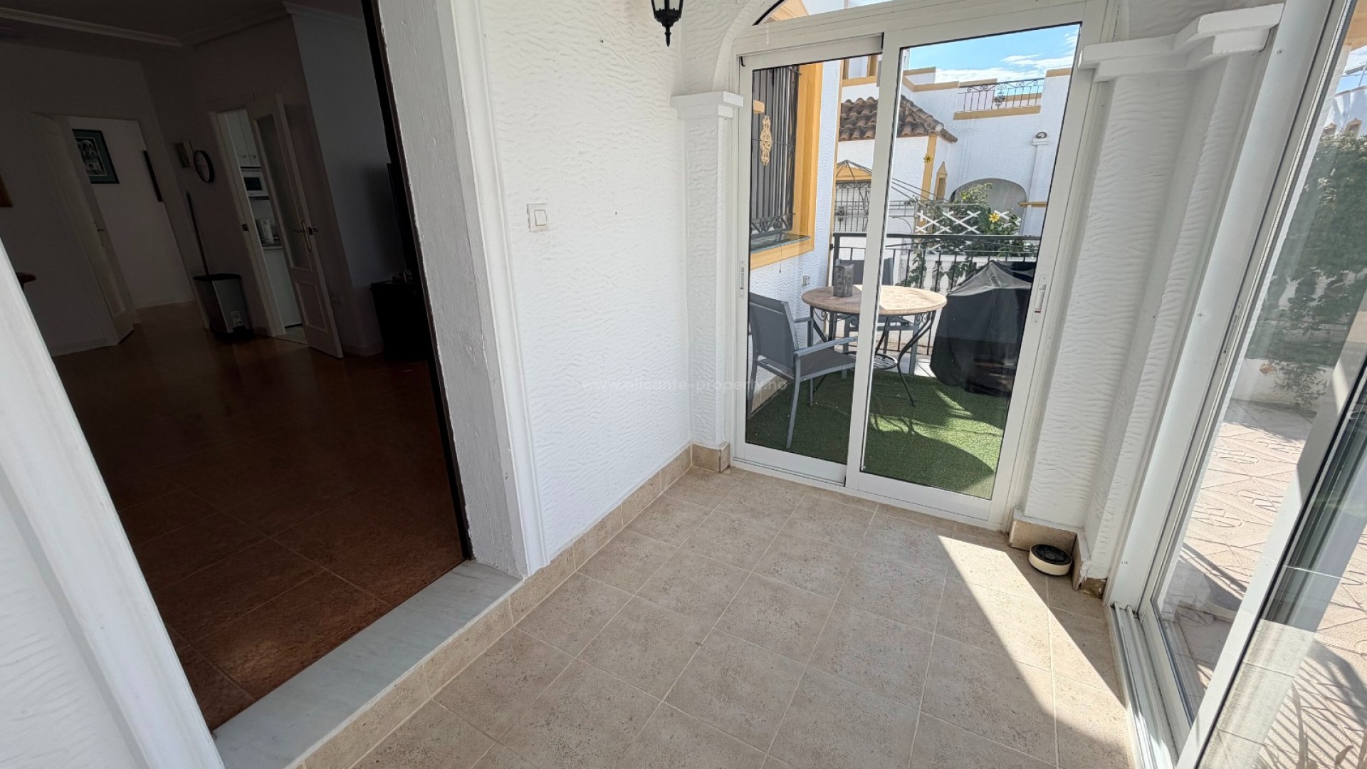 Bungalow in Entre Naranjos