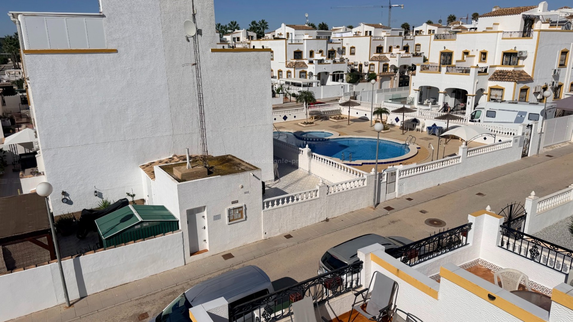 Bungalow in Entre Naranjos