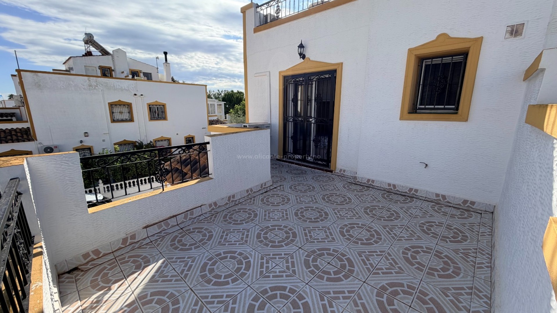 Bungalow in Entre Naranjos