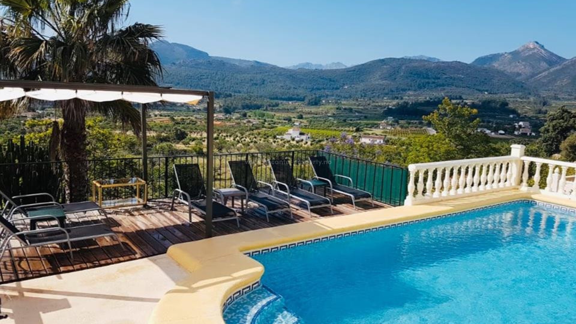 Bungalow in Jalon Centro