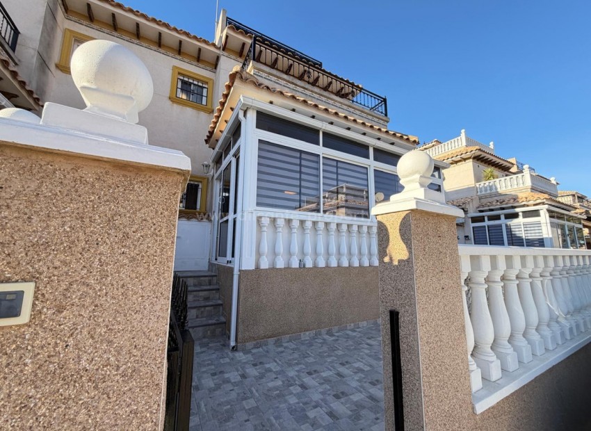 Bungalow in Las Filipinas