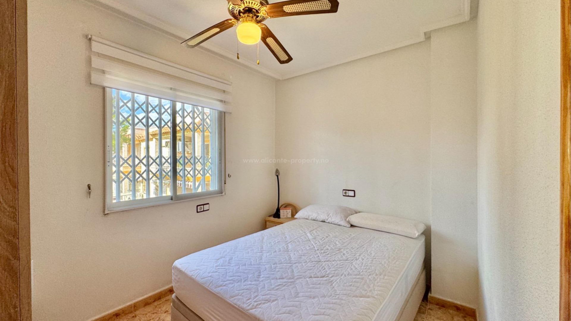 Bungalow in Las Filipinas