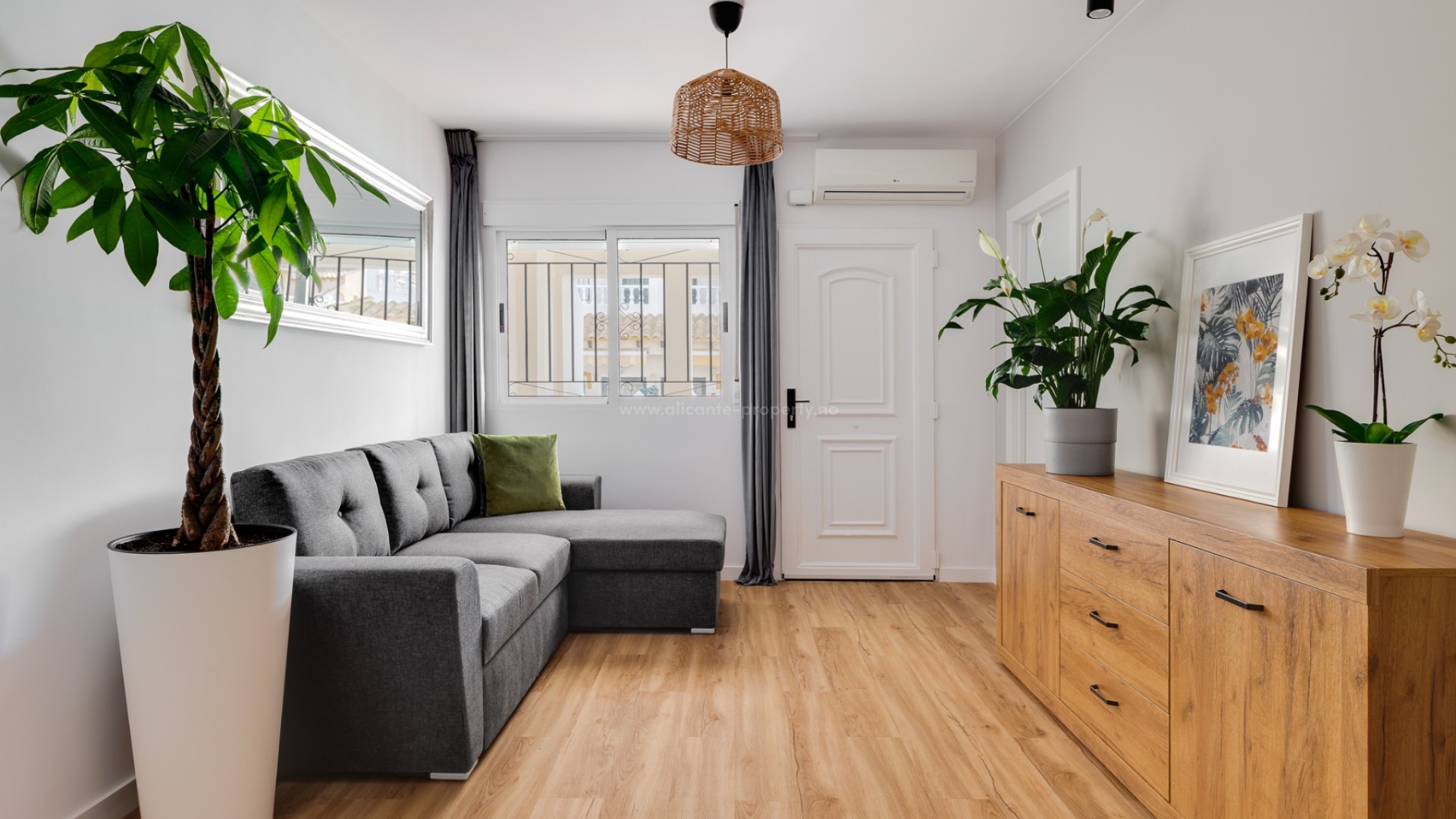 Bungalow in Los Altos