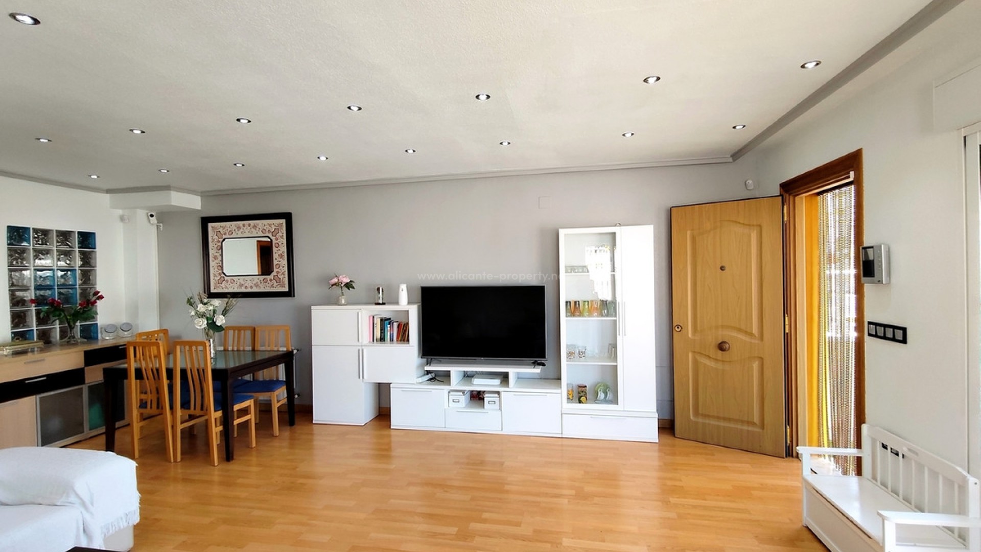 Bungalow in Los Altos