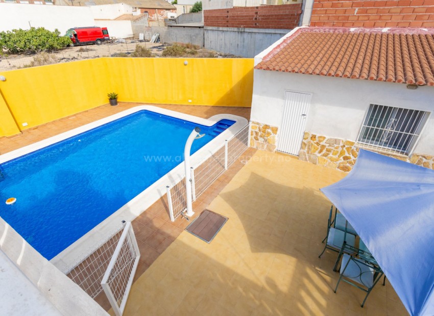 Bungalow in Los Montesinos Centro