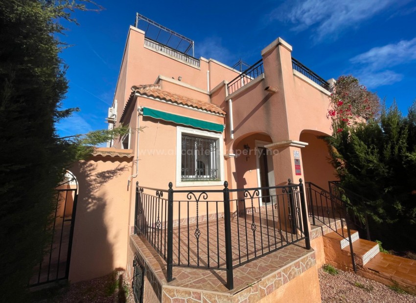 Bungalow in Los Montesinos Centro