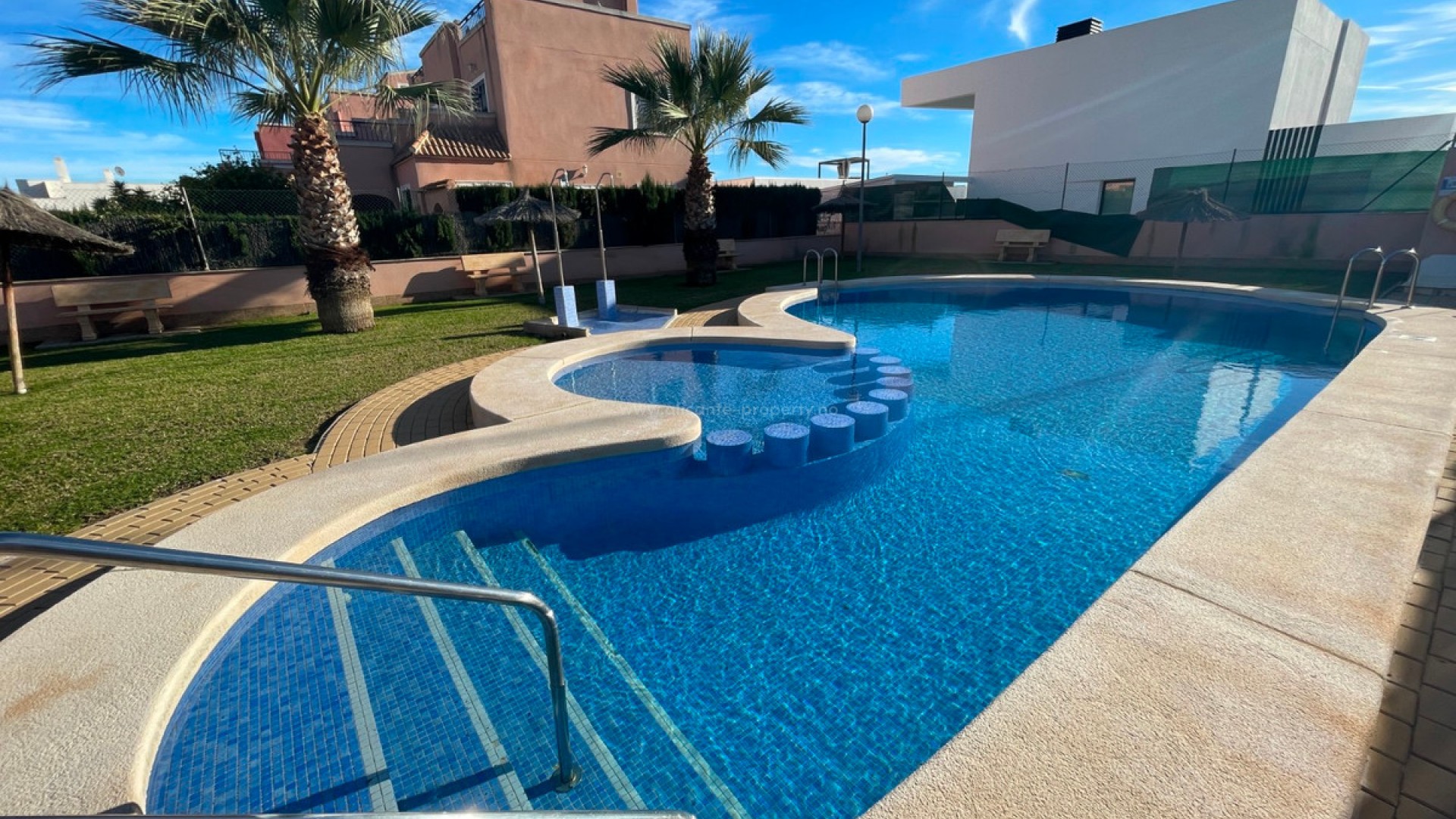 Bungalow in Los Montesinos Centro