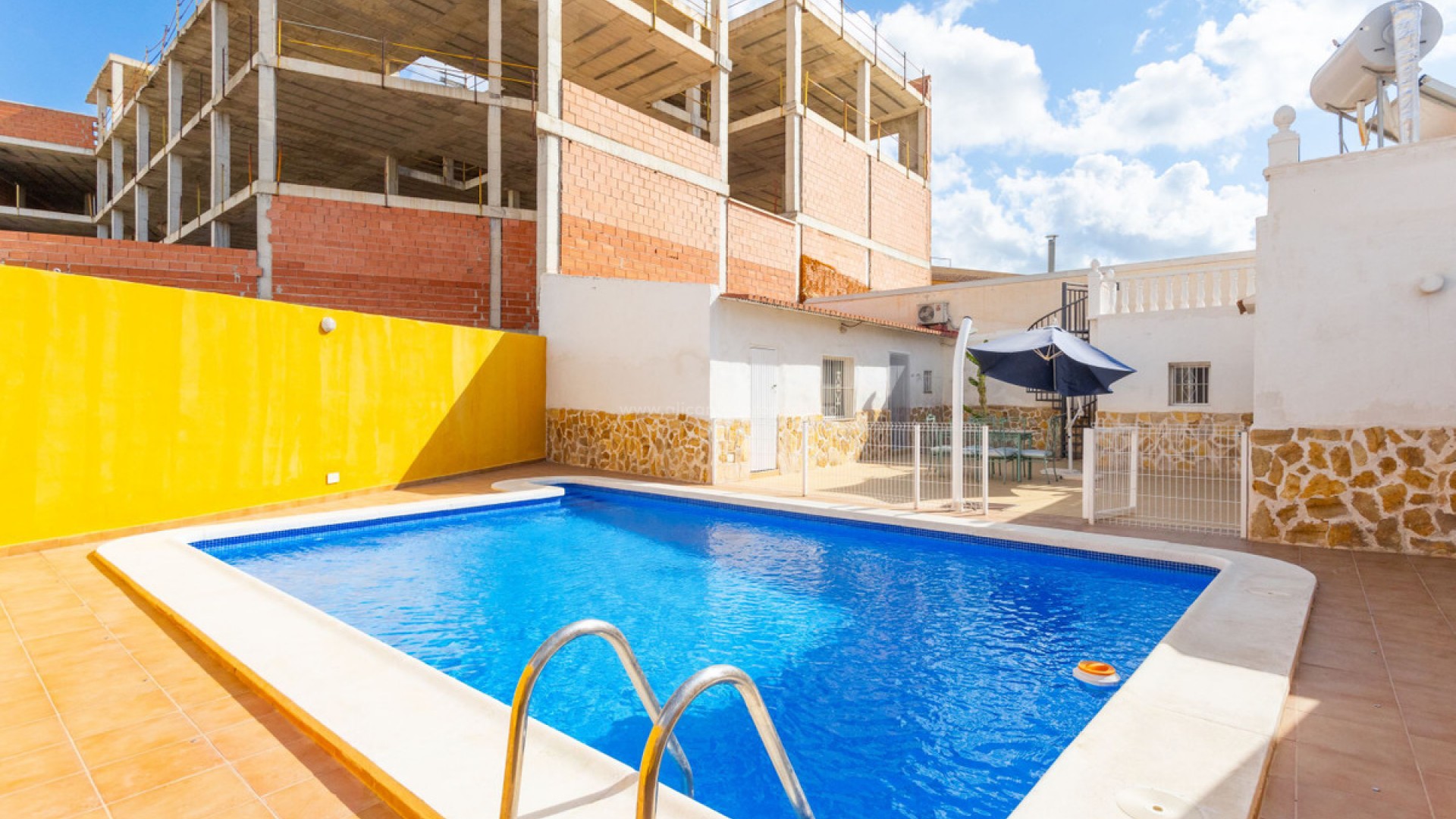 Bungalow in Los Montesinos Centro
