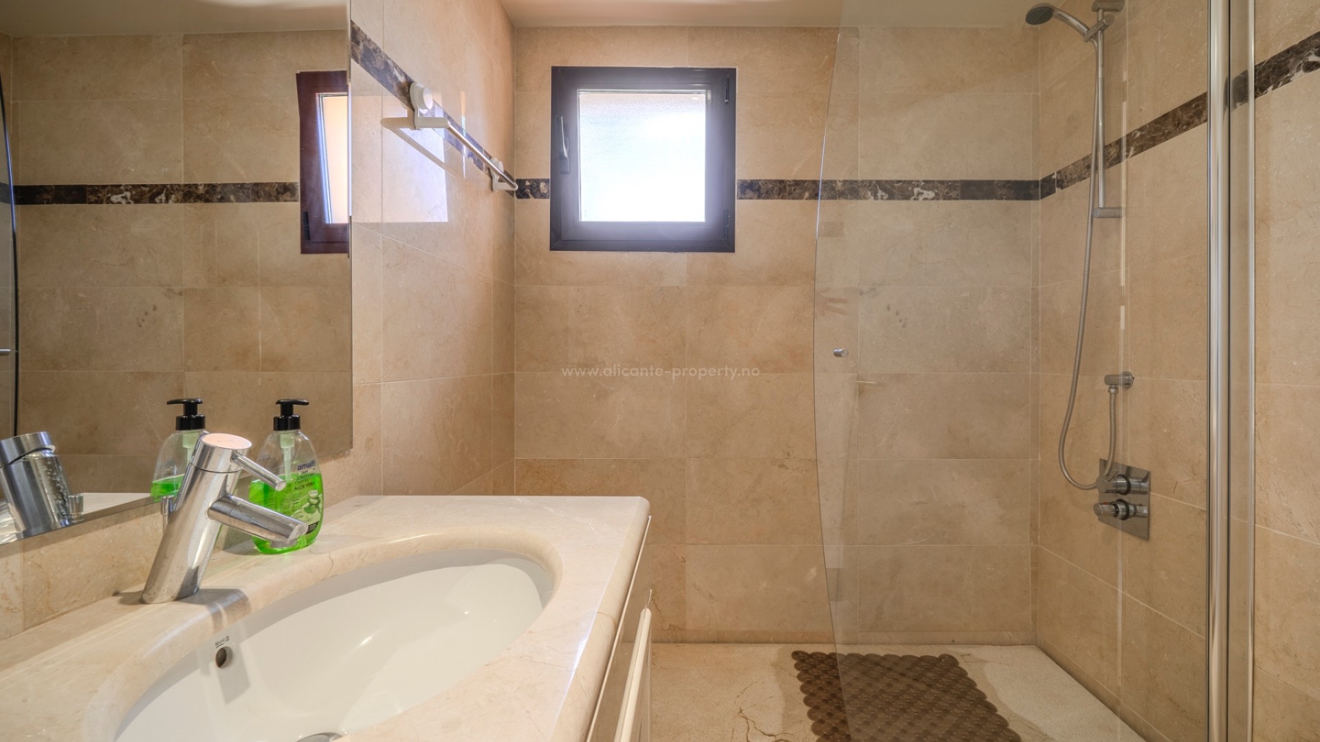 Bungalow in Los Montesinos