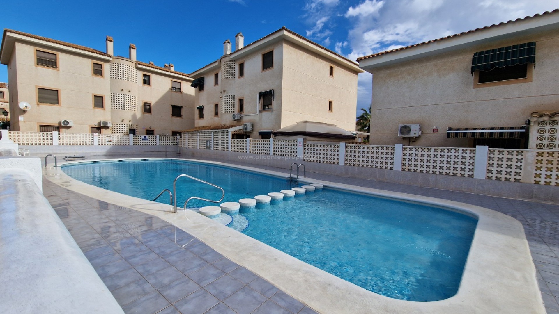 Bungalow in Mercadona Area