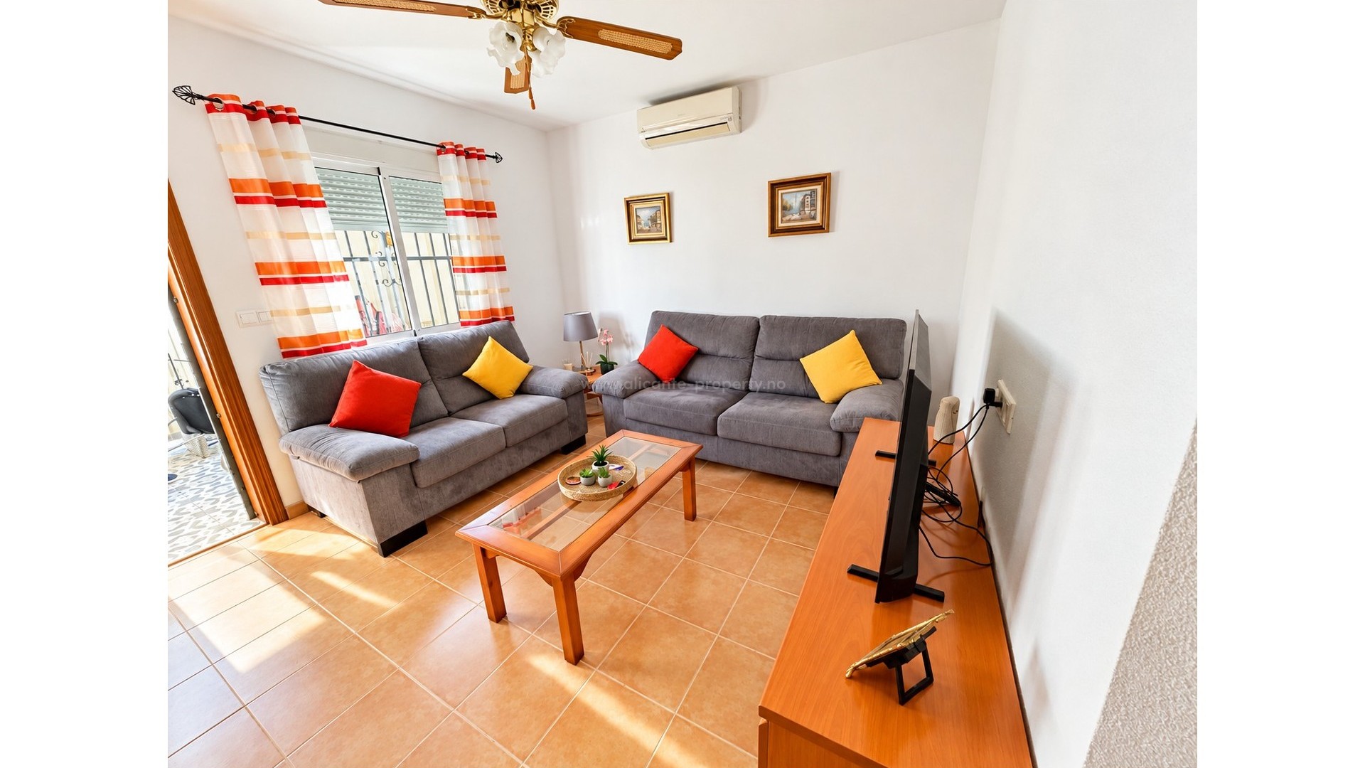 Bungalow in Montebello