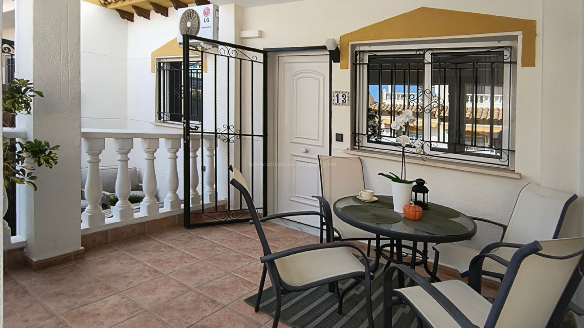 Bungalow in Punta Prima