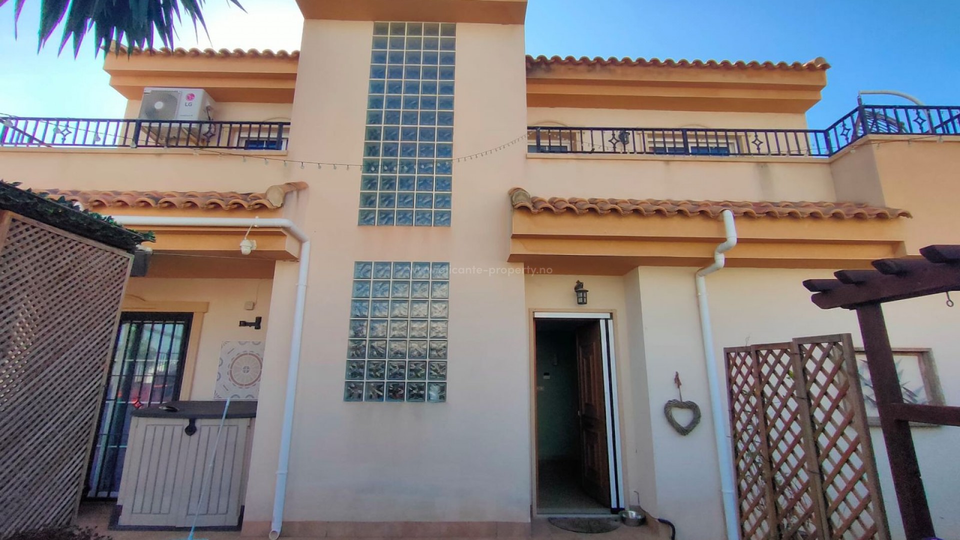 Bungalow in San Miguel de Salinas