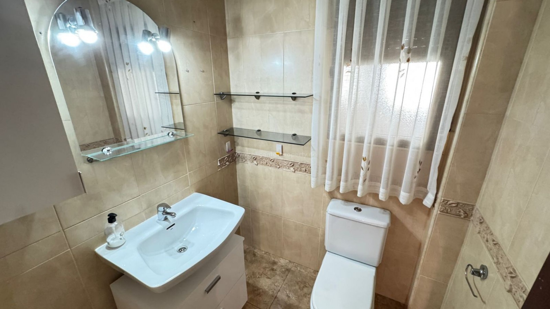 Bungalow in San Miguel de Salinas