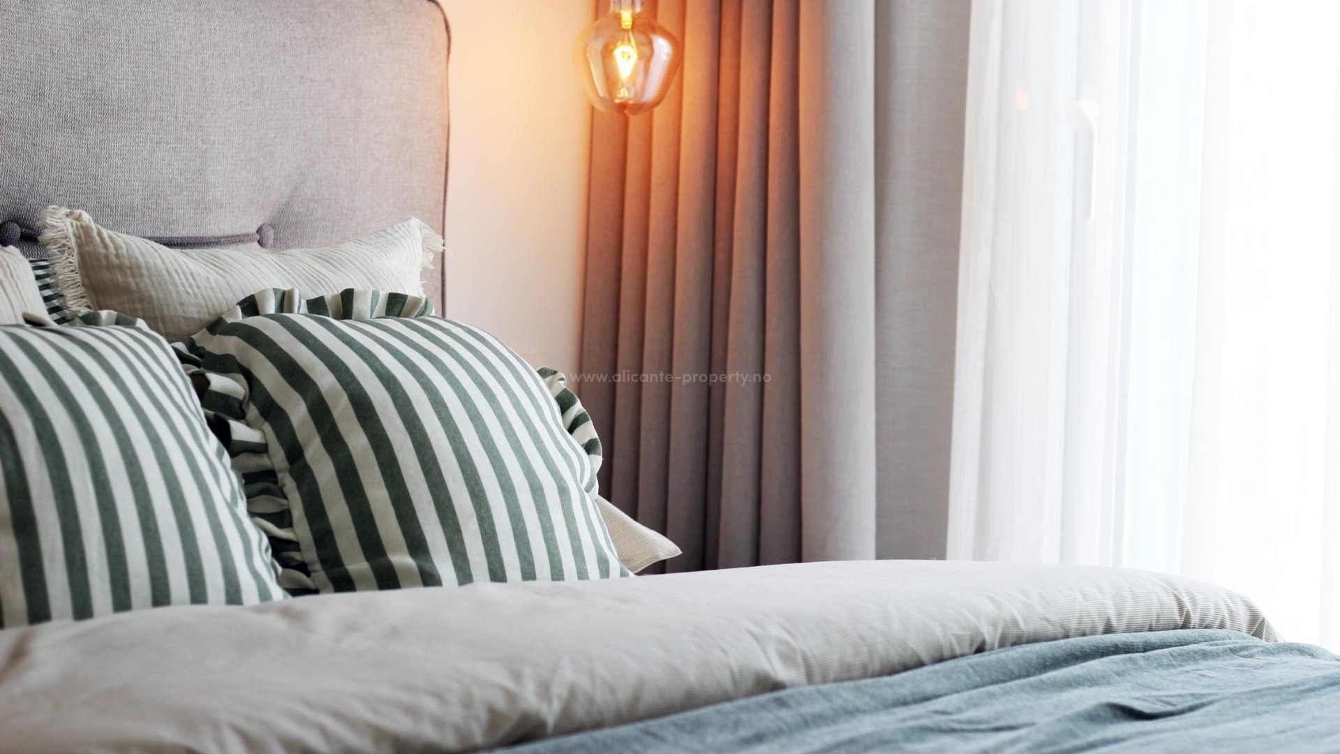 Bungalow in Torre De La Horadada