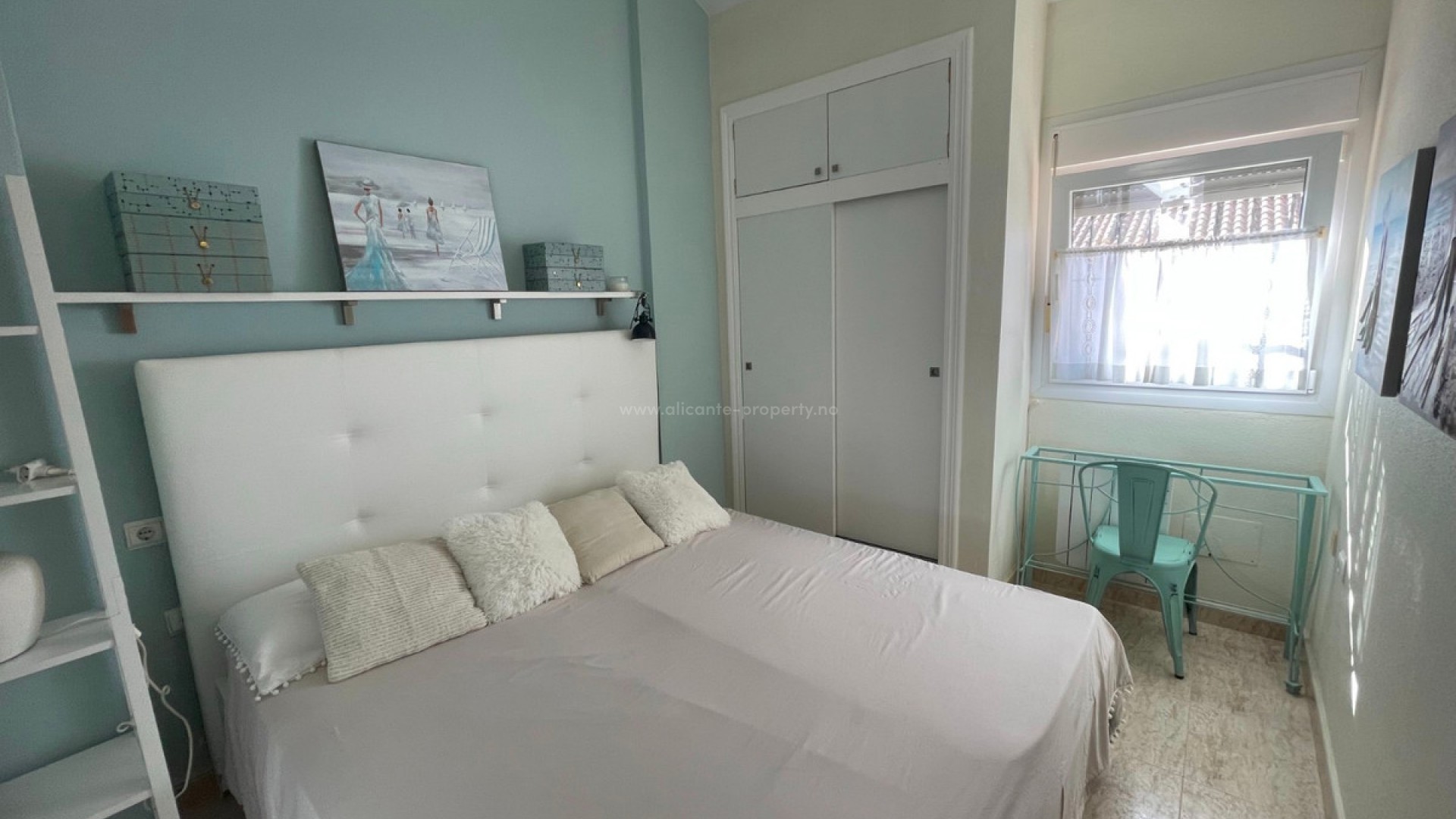 Bungalow in Torre De La Horadada