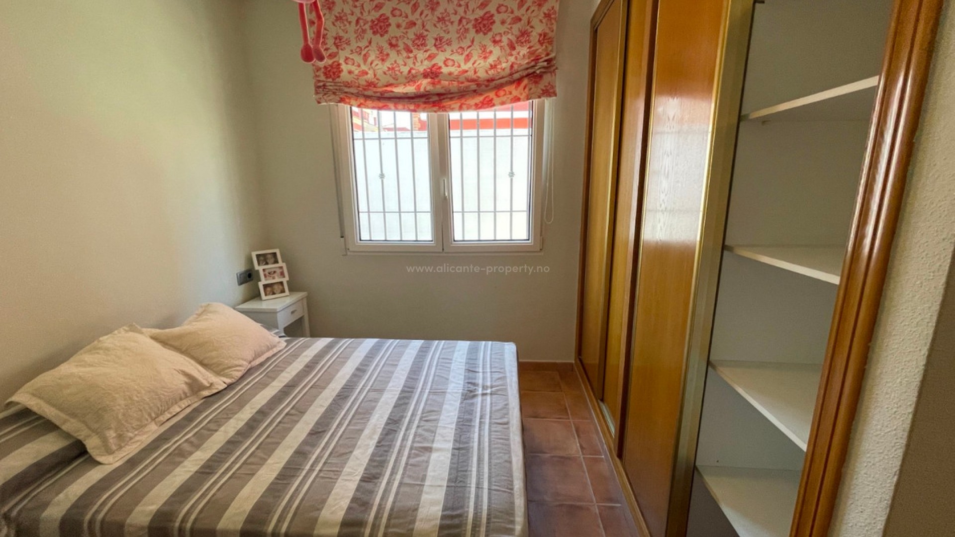 Bungalow in Torre De La Horadada