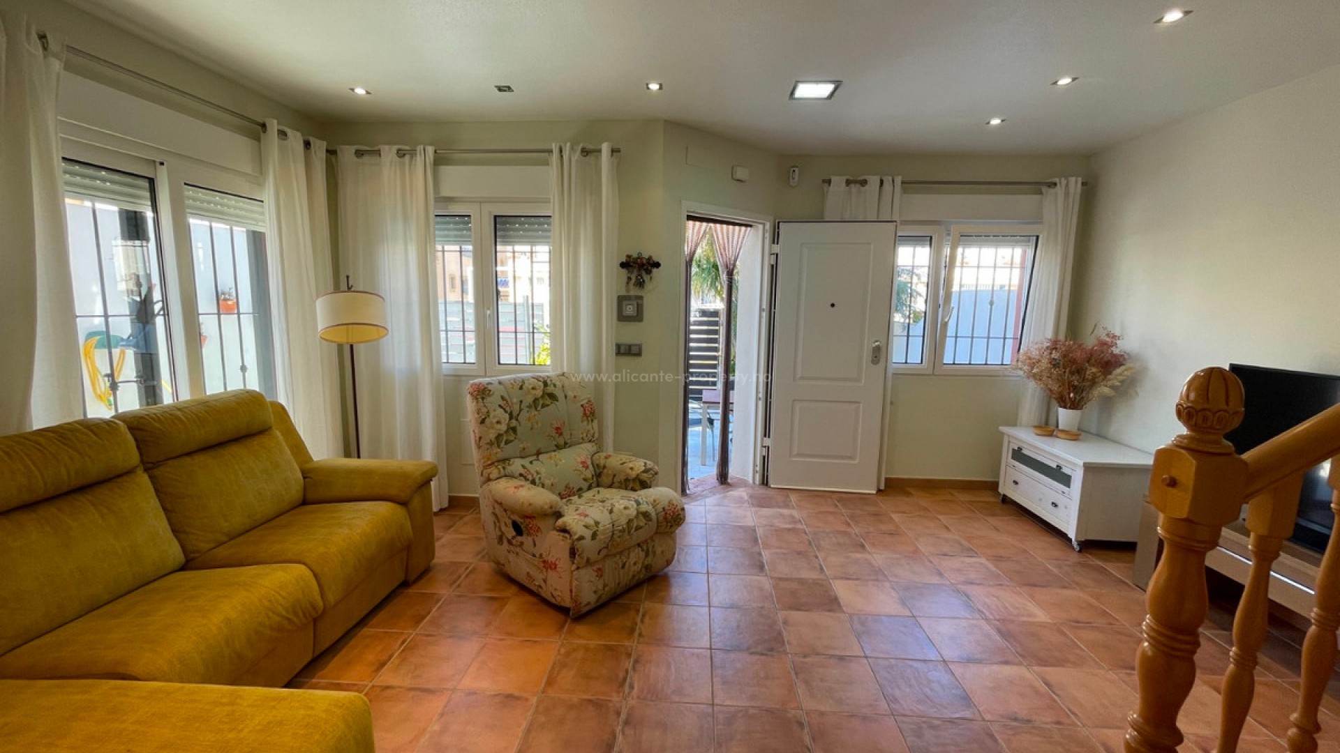 Bungalow in Torre De La Horadada