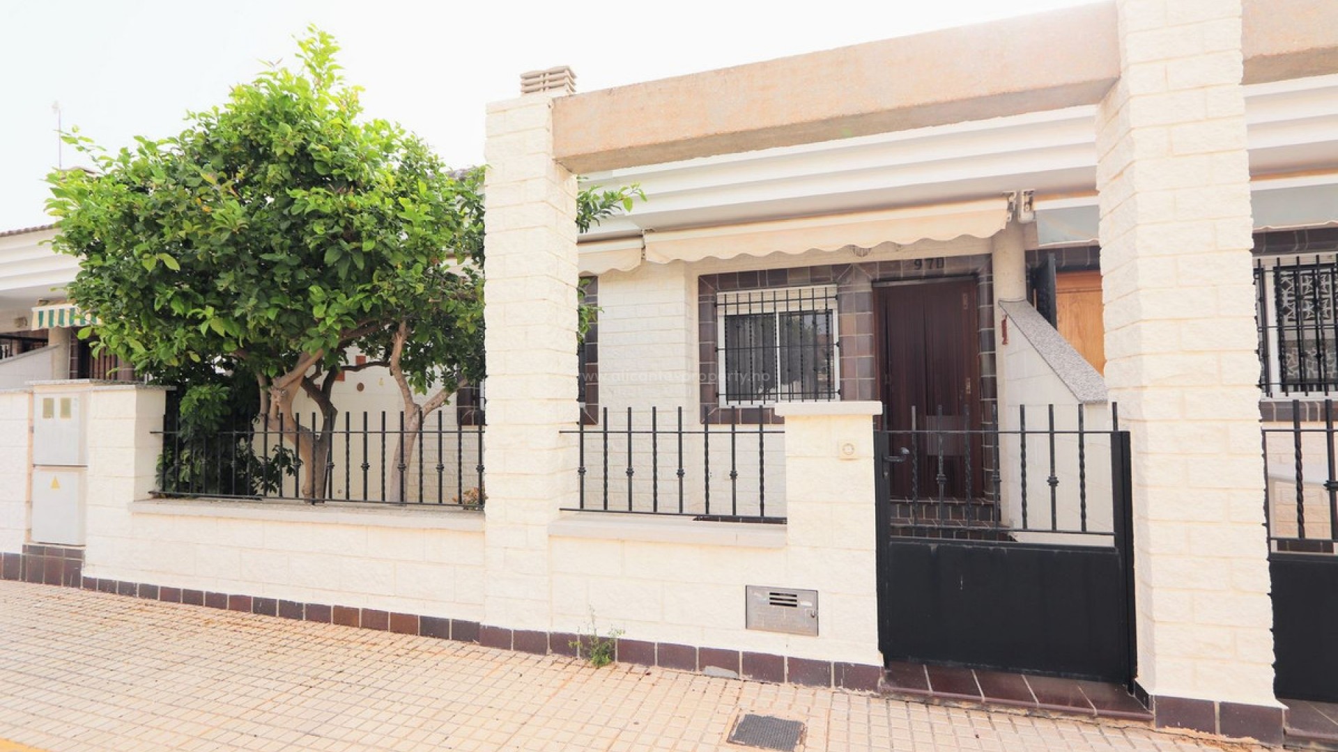 Bungalow in Torre De La Horadada