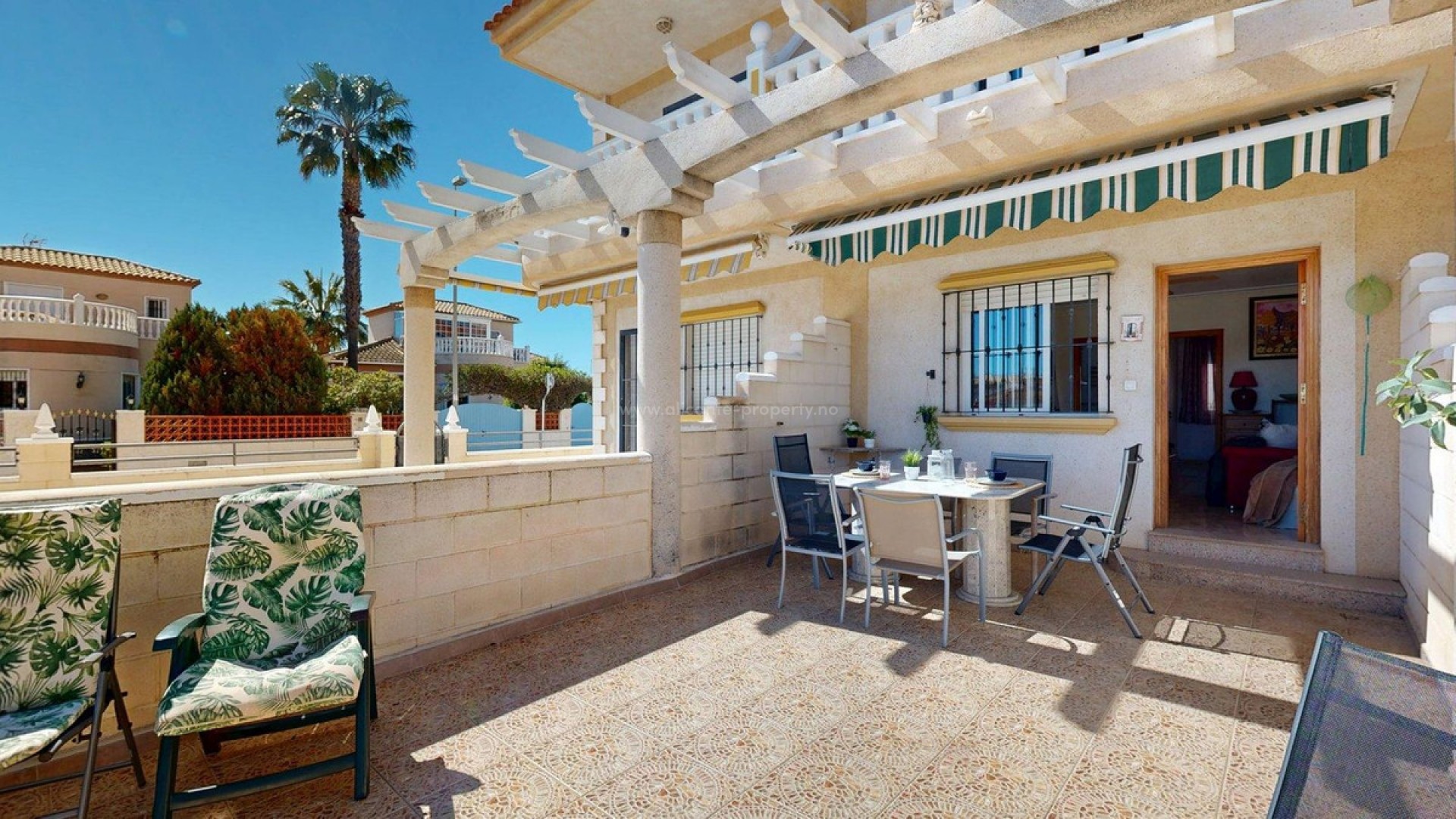 Bungalow in Torre De La Horadada