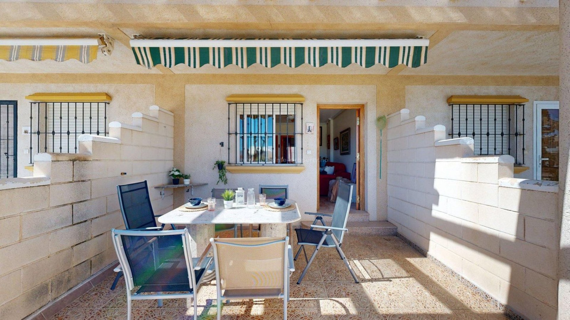 Bungalow in Torre De La Horadada