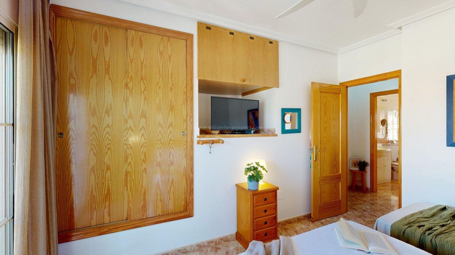 Bungalow in Torre De La Horadada