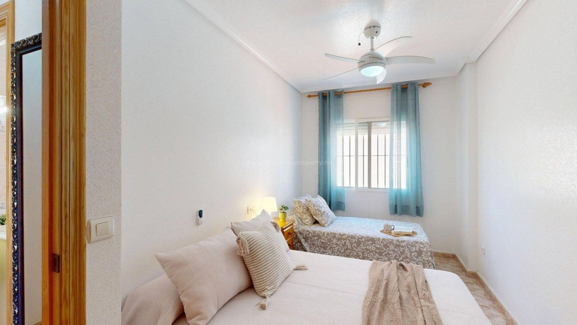Bungalow in Torre De La Horadada