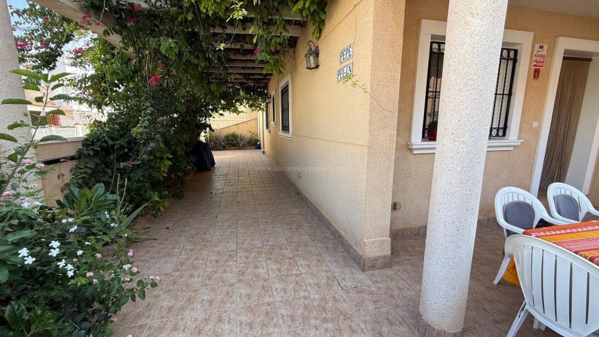 Bungalow in Torre De La Horadada