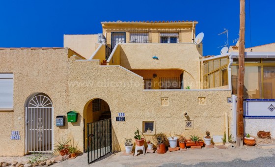 Bungalow - Resale - La marina -
                La Marina