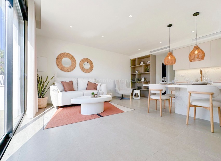 Casa adosada en Santiago de la Ribera