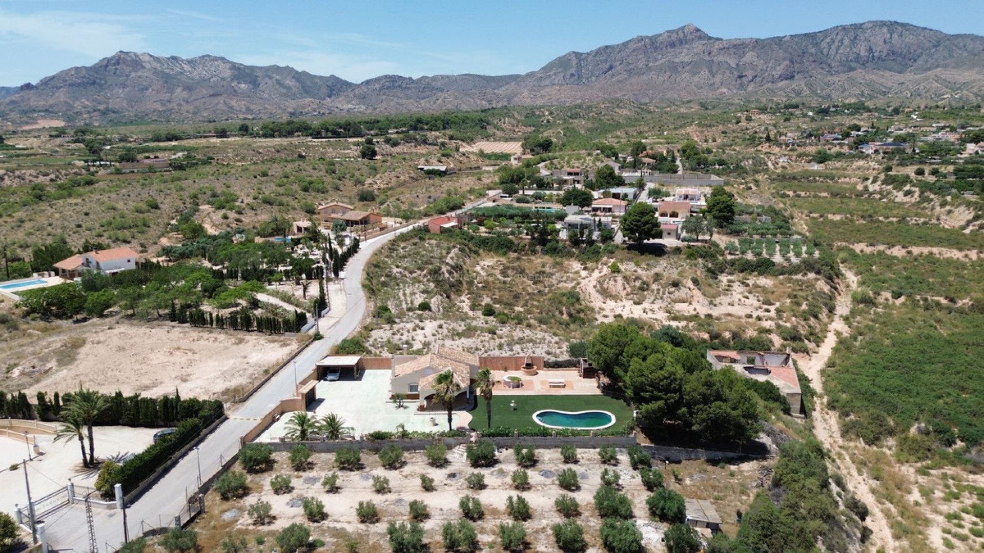 Casa de campo en Albatera Centro