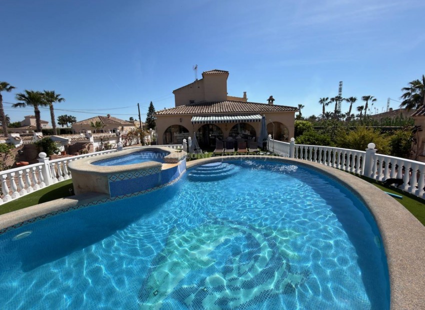 Casa de campo en Catral