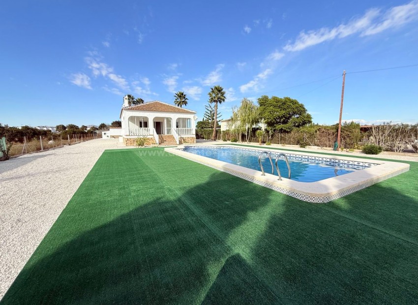 Casa de campo en Dolores Centro