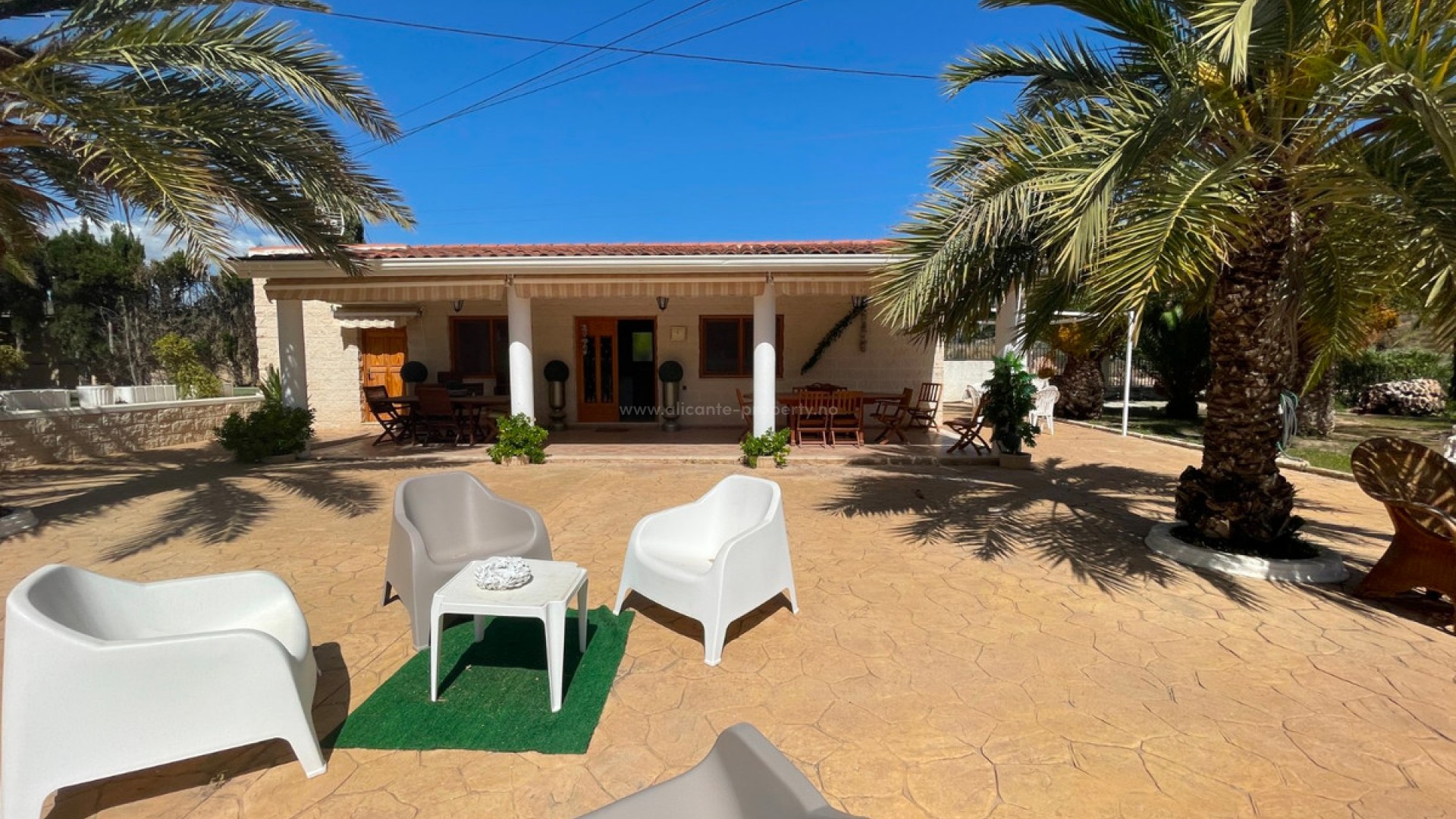 Casa de campo en Elda Centro