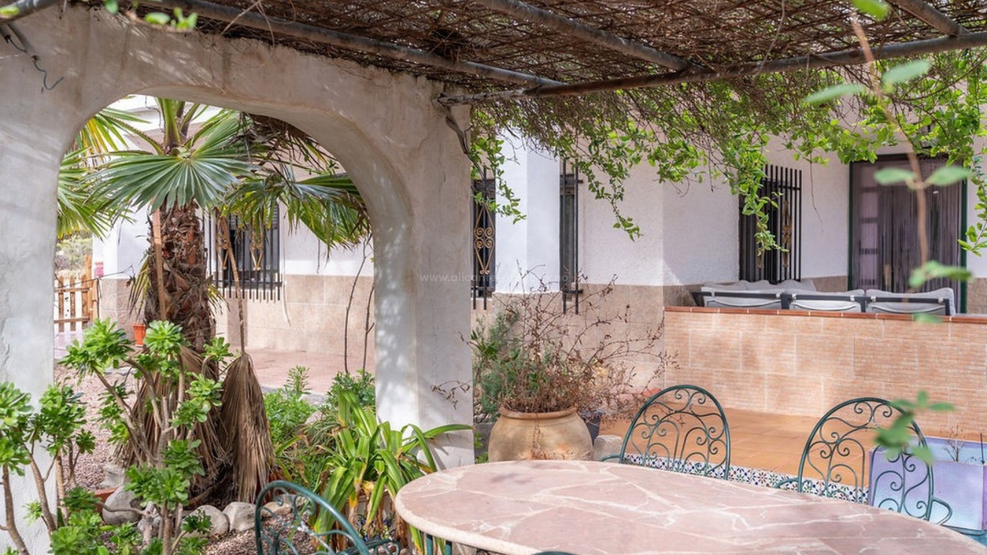 Casa de campo en Hondón de las Nieves Centro