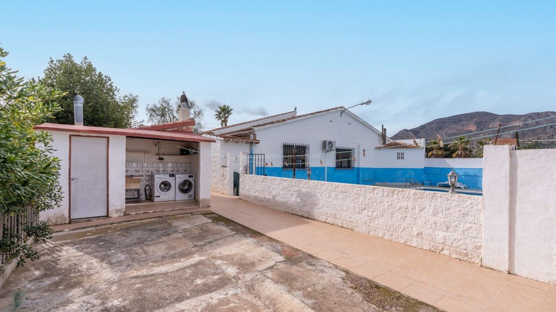 Casa de campo en Hondón de las Nieves Centro