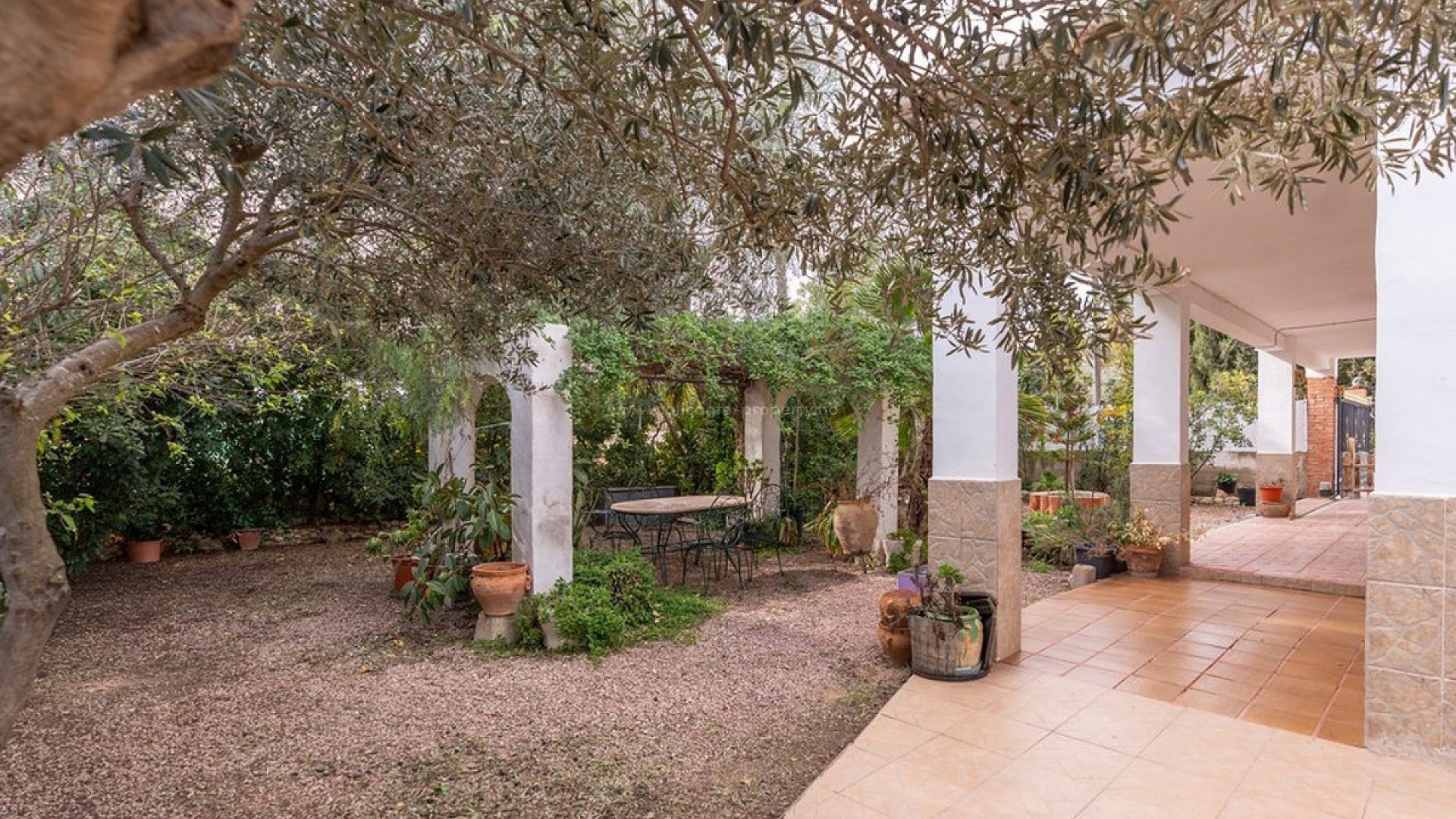 Casa de campo en Hondón de las Nieves Centro