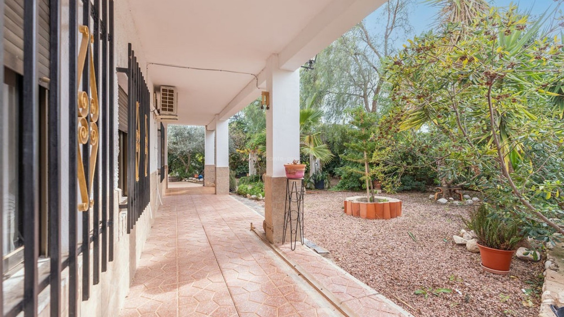 Casa de campo en Hondón de las Nieves Centro