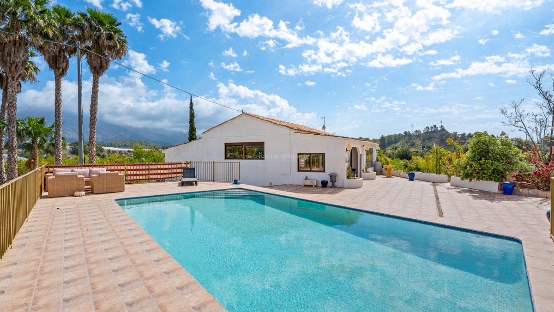 Casa de campo en La Nucia Centro