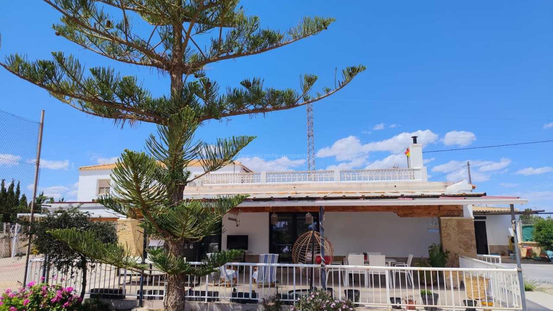 Casa de campo en Los Montesinos Centro
