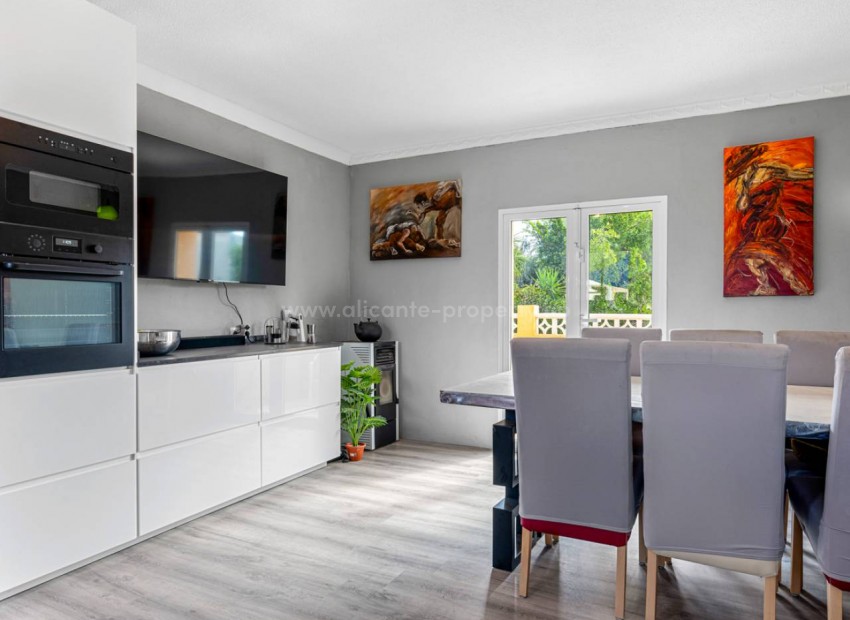 Casa de campo en Los Montesinos