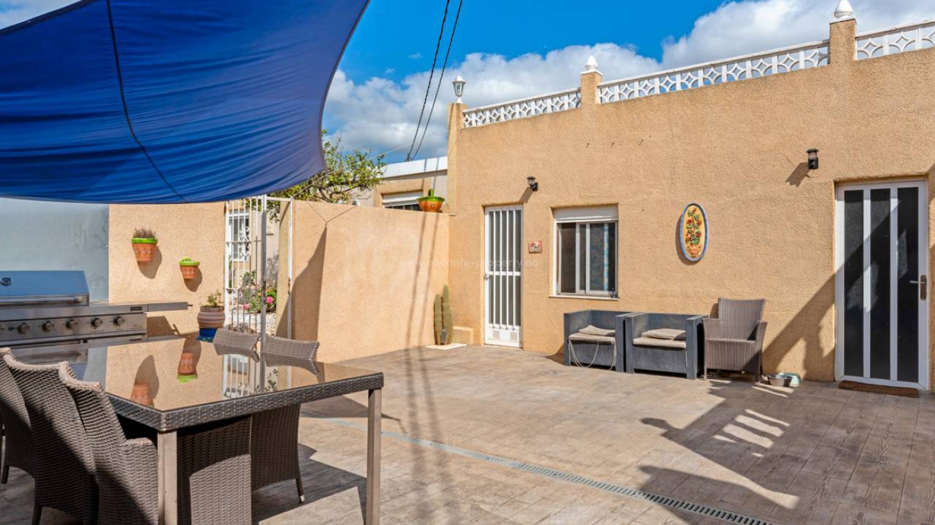 Casa de campo en Los Montesinos