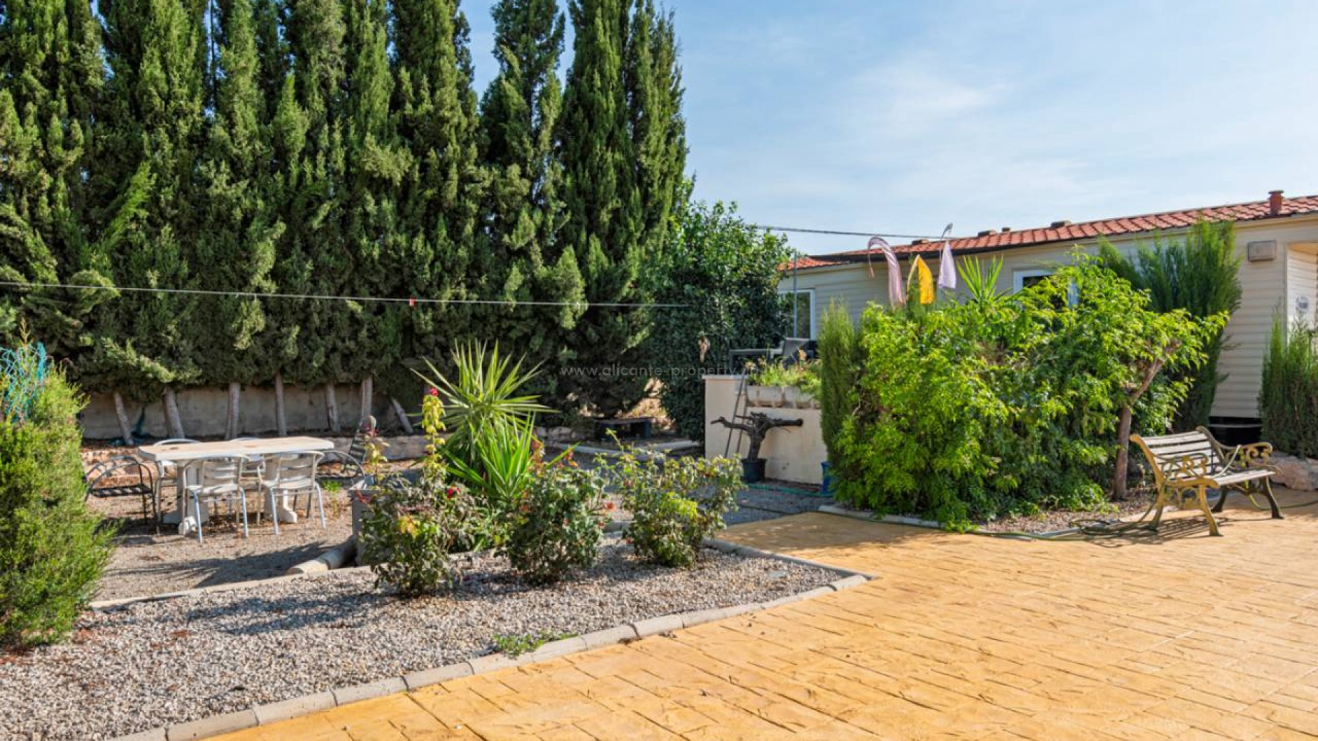 Casa de campo en Los Montesinos