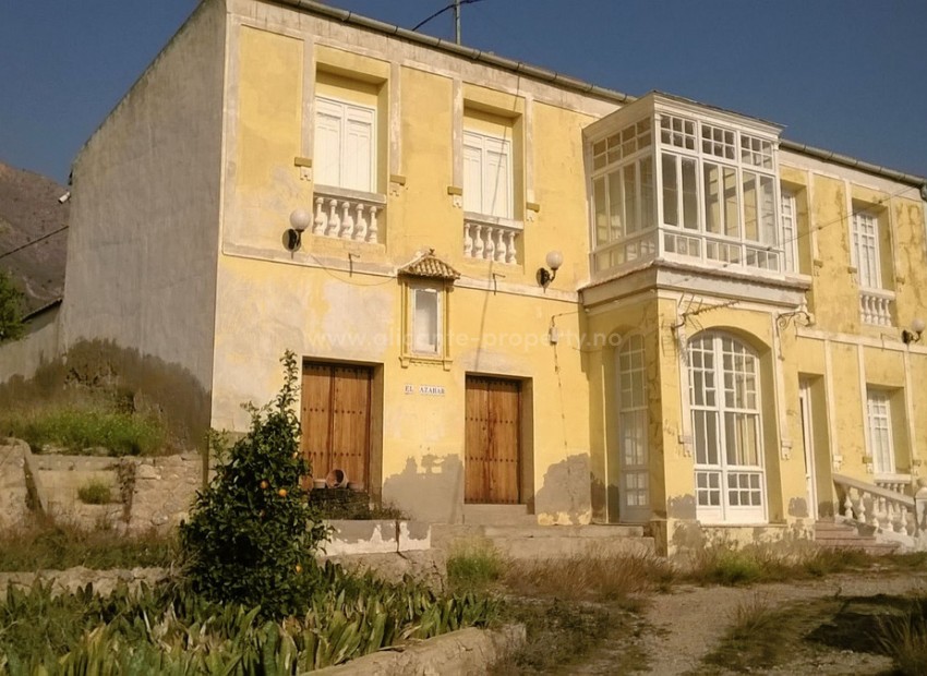 Casa de campo en Orihuela Centro