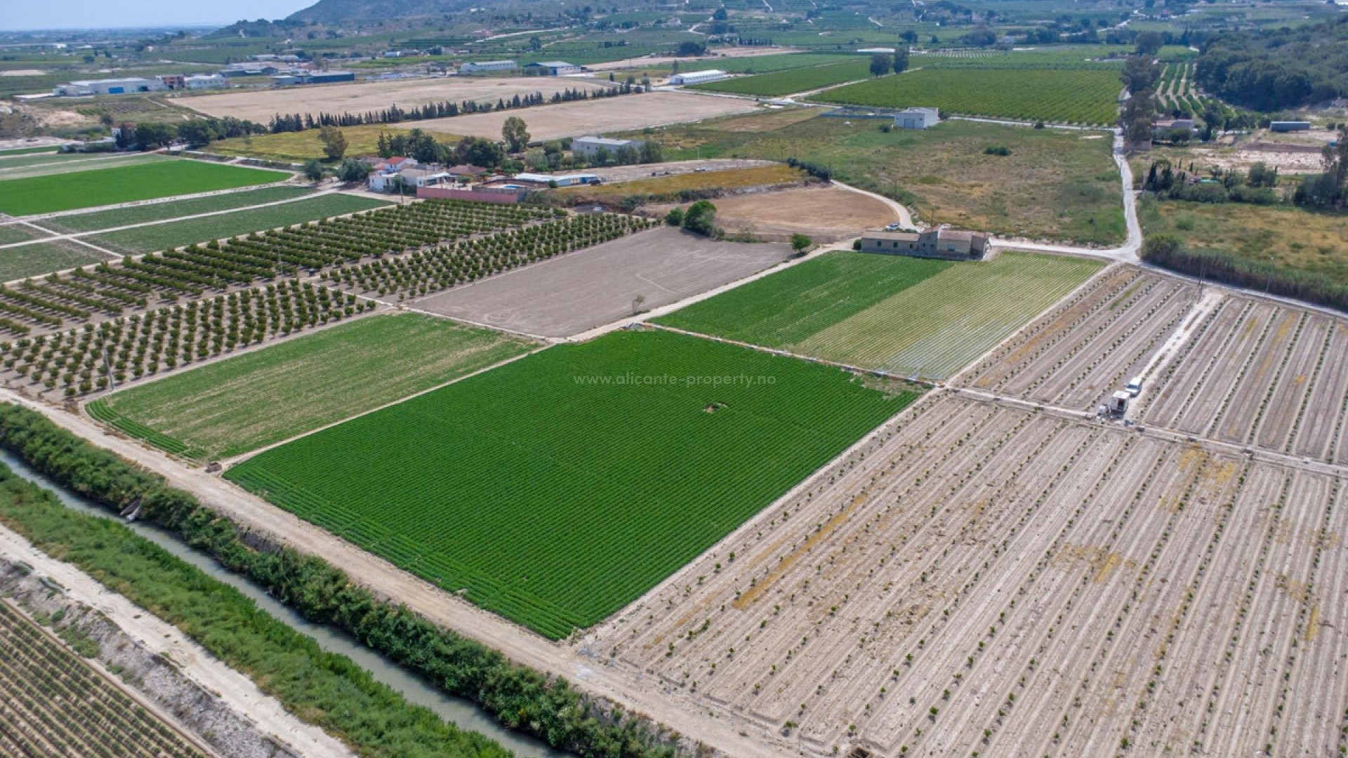 Casa de campo en Orihuela Centro