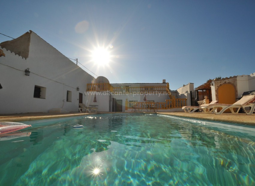 Casa de campo en Pinoso Centro