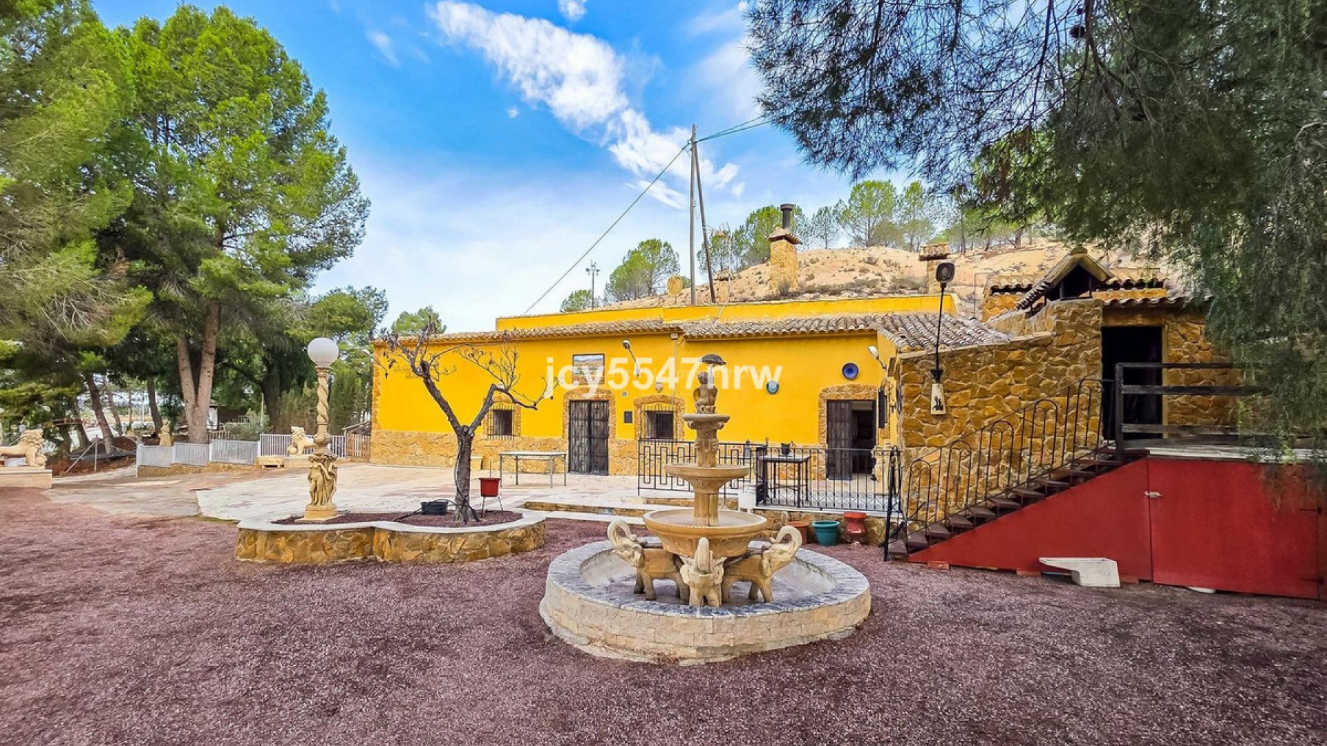 Casa de campo en Pinoso Centro
