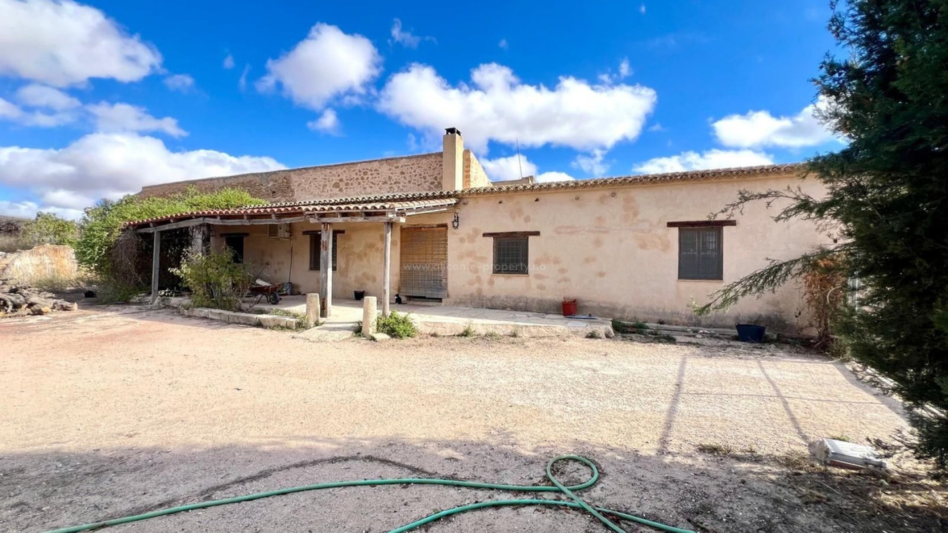 Casa de campo en Pinoso Centro